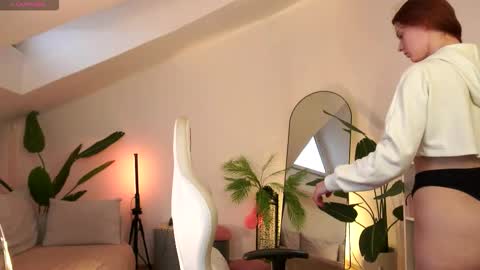 Your doll Lesli online show from 02/08/26, 01:03