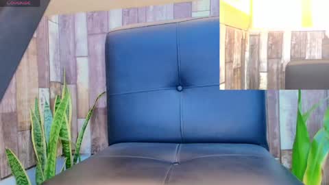Snapshot of doll_lorenn26 chatting on 05/27/26, 06:05 doll_lorenn26 online show from 05/27/26, 06:05