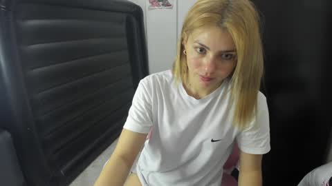 doll_oriana online show from 12/26/24, 04:58