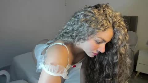 doll_oriana online show from 10/17/25, 06:32