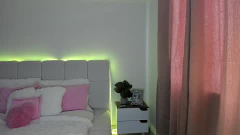 Snapshot of doll_oriana chatting on 02/03/26, 08:03 doll_oriana online show from 02/03/26, 08:03