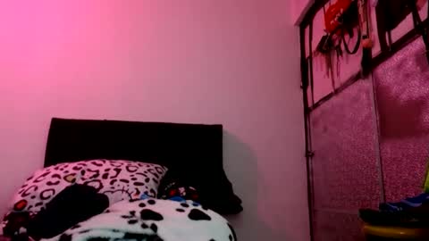 Snapshot of doll_sary chatting on 12/29/24, 07:00 Catherine XXX online show from 12/29/24, 07:00