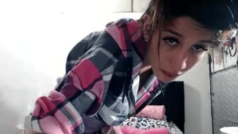 Snapshot of doll_sary chatting on 03/05/25, 08:00 Catherine XXX online show from 03/05/25, 08:00