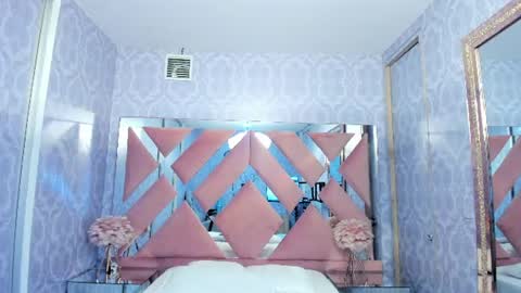 Snapshot of doll_skinny18 chatting on 06/19/26, 11:08 Samy online show from 06/19/26, 11:08