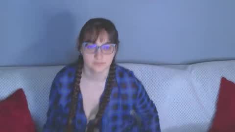 Snapshot of doll_tessa chatting on 03/18/26, 12:19 Tessa online show from 03/18/26, 12:19