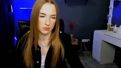 doll_vey online show from 03/06/25, 04:17