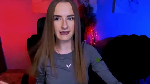 doll_vey online show from 11/30/25, 08:02