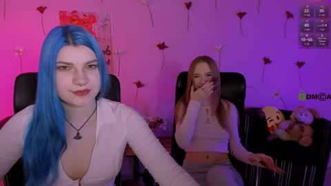 Snapshot of doll_vey chatting on 03/22/26, 09:56 doll_vey online show from 03/22/26, 09:56