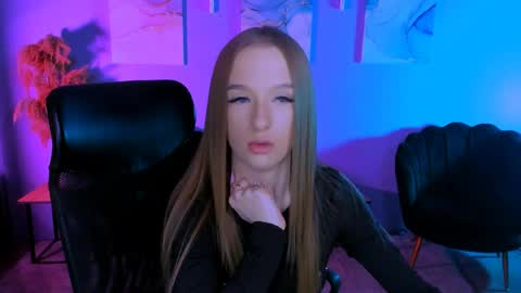 Snapshot of doll_vey chatting on 04/07/26, 09:10 doll_vey online show from 04/07/26, 09:10