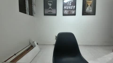 DollarHot30 online show from 01/04/25, 03:18