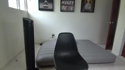 DollarHot30 online show from 10/28/25, 08:55