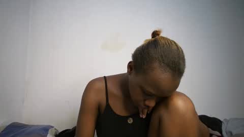 dollberry online show from 02/17/25, 01:32