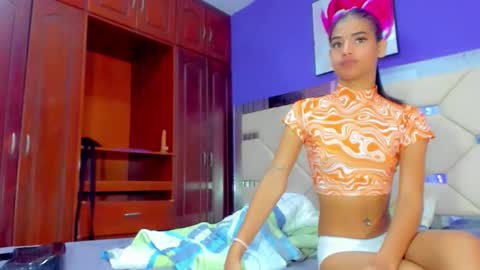 Snapshot of dollcute_latin chatting on 02/25/26, 11:31 dollcute_latin online show from 02/25/26, 11:31