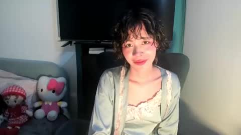 Snapshot of dolliette chatting on 09/14/25, 01:16 mina online show from 09/14/25, 01:16