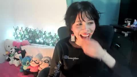 Snapshot of dolliette chatting on 09/30/25, 03:33 mina online show from 09/30/25, 03:33