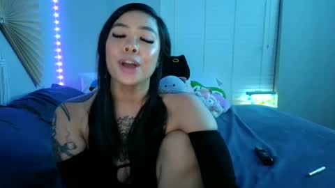 Snapshot of dolllface chatting on 02/08/25, 09:35 DOLLLFACE online show from 02/08/25, 09:35