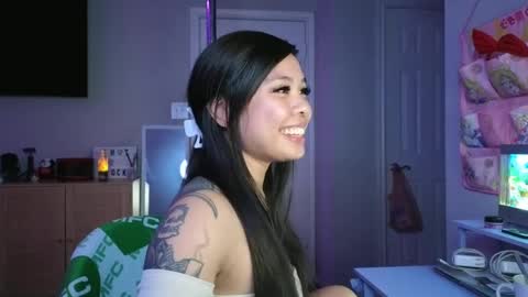 Snapshot of dolllface chatting on 02/26/25, 09:21 DOLLLFACE online show from 02/26/25, 09:21