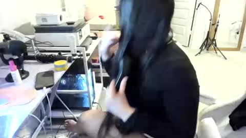 Snapshot of dolllface chatting on 03/09/26, 01:42 DOLLLFACE online show from 03/09/26, 01:42