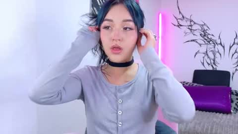 Isabela   Independet model 3 online show from 02/23/26, 11:35