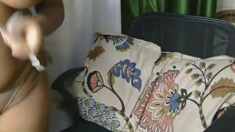 dolly_2 online show from 01/17/25, 05:00