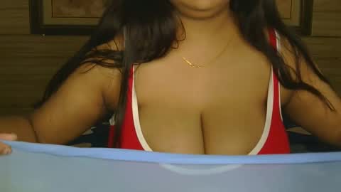 dolly_2 online show from 02/19/25, 05:27