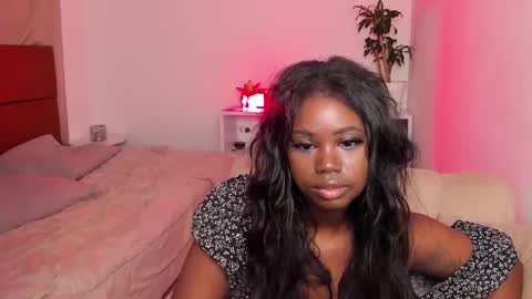 Snapshot of dolly_paige chatting on 01/16/25, 10:53 emily -- online show from 01/16/25, 10:53