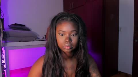 Snapshot of dolly_paige chatting on 09/26/25, 10:30 emily -- online show from 09/26/25, 10:30