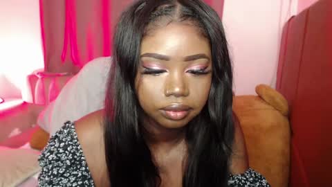 Snapshot of dolly_paige chatting on 04/16/26, 07:09 emily -- online show from 04/16/26, 07:09