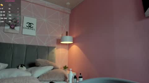 Snapshot of dolly_zoe chatting on 01/06/25, 07:42 Call me Zoe online show from 01/06/25, 07:42