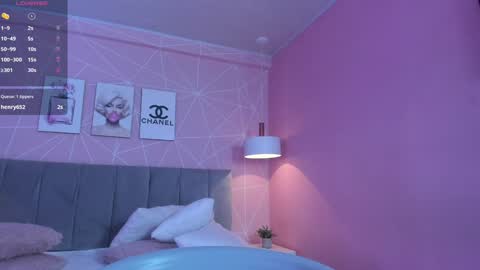 Snapshot of dolly_zoe chatting on 01/24/25, 04:48 Call me Zoe online show from 01/24/25, 04:48