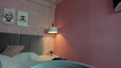 Snapshot of dolly_zoe chatting on 01/27/25, 05:25 Call me Zoe online show from 01/27/25, 05:25