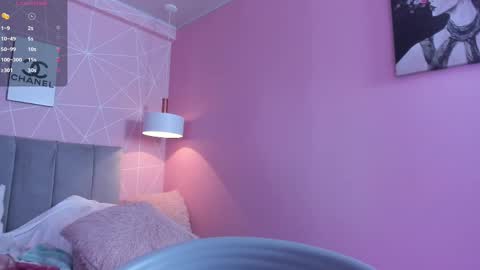 Snapshot of dolly_zoe chatting on 02/11/25, 10:15 Call me Zoe online show from 02/11/25, 10:15