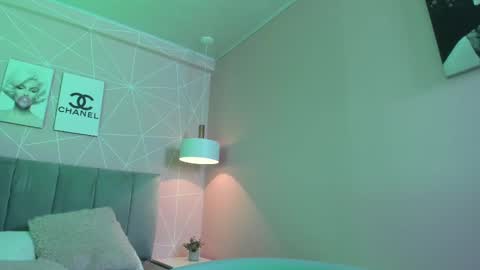 Snapshot of dolly_zoe chatting on 02/12/25, 04:12 Call me Zoe online show from 02/12/25, 04:12