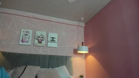 Snapshot of dolly_zoe chatting on 09/18/25, 10:56 Call me Zoe online show from 09/18/25, 10:56