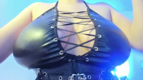 Snapshot of dolly_zoe chatting on 03/23/26, 11:47 Call me Zoe online show from 03/23/26, 11:47