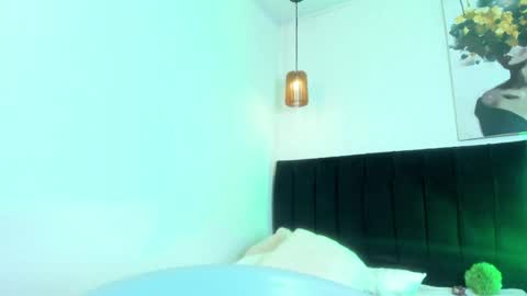 Call me Zoe  online show from 05/15/26, 01:56