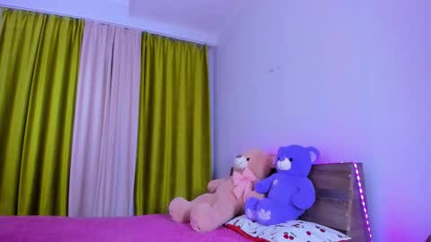 Dollya online show from 09/27/25, 12:54