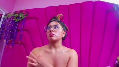 dollyjuicy1 online show from 02/01/25, 07:44