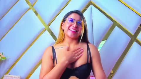 dollyjuicy1 online show from 02/11/25, 10:26