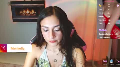 Snapshot of dollykelly_ chatting on 03/25/26, 01:44 dollykelly_ online show from 03/25/26, 01:44