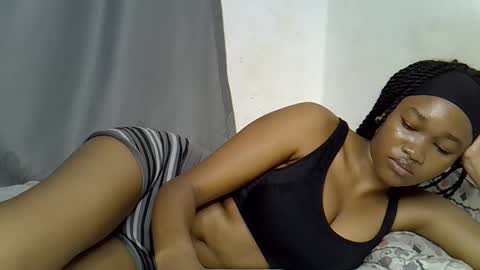 Snapshot of dollyplum chatting on 04/27/26, 07:06 Cushey online show from 04/27/26, 07:06