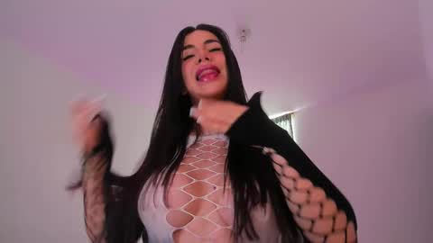 Daniela online show from 11/30/25, 04:44