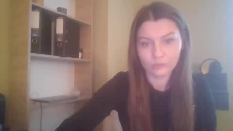 DollyRoma online show from 11/12/25, 08:37