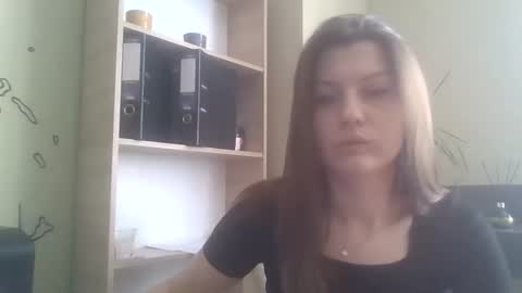 DollyRoma online show from 11/19/25, 09:09