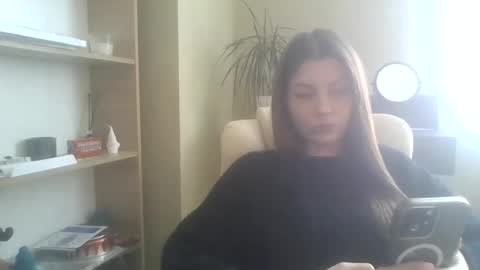 Snapshot of dollyroma chatting on 04/22/26, 08:28 DollyRoma online show from 04/22/26, 08:28