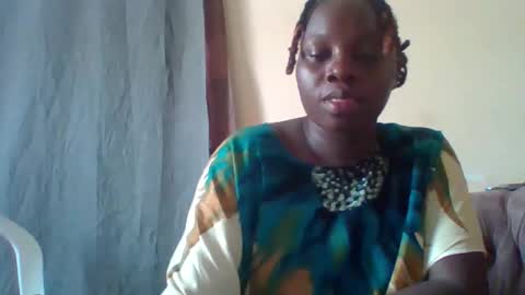 Snapshot of dollyvee chatting on 11/29/25, 12:30 dollyvee online show from 11/29/25, 12:30