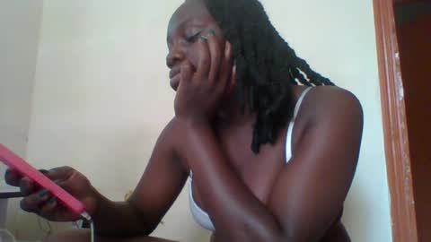 Snapshot of dollyvee chatting on 07/15/26, 10:31 dollyvee online show from 07/15/26, 10:31