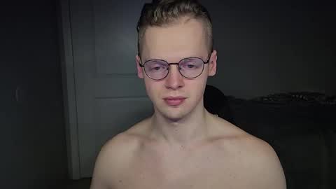 Snapshot of doloresman chatting on 02/02/26, 10:52 doloresman online show from 02/02/26, 10:52