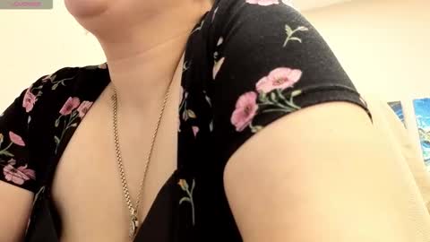 Snapshot of doloressea chatting on 11/30/25, 05:44 DoloresSea online show from 11/30/25, 05:44