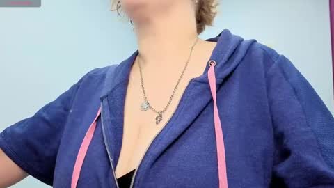 Snapshot of doloressea chatting on 02/22/26, 04:57 DoloresSea online show from 02/22/26, 04:57